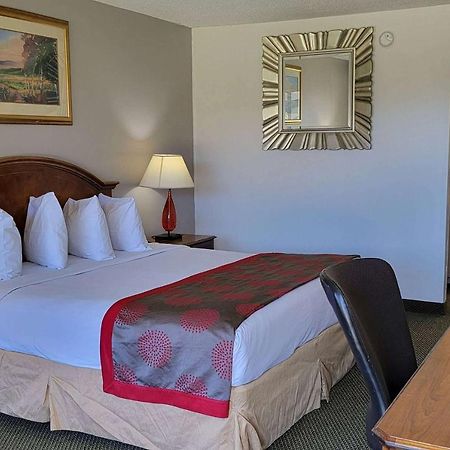 Ramada By Wyndham & Suites וורנר רובינס מראה חיצוני תמונה