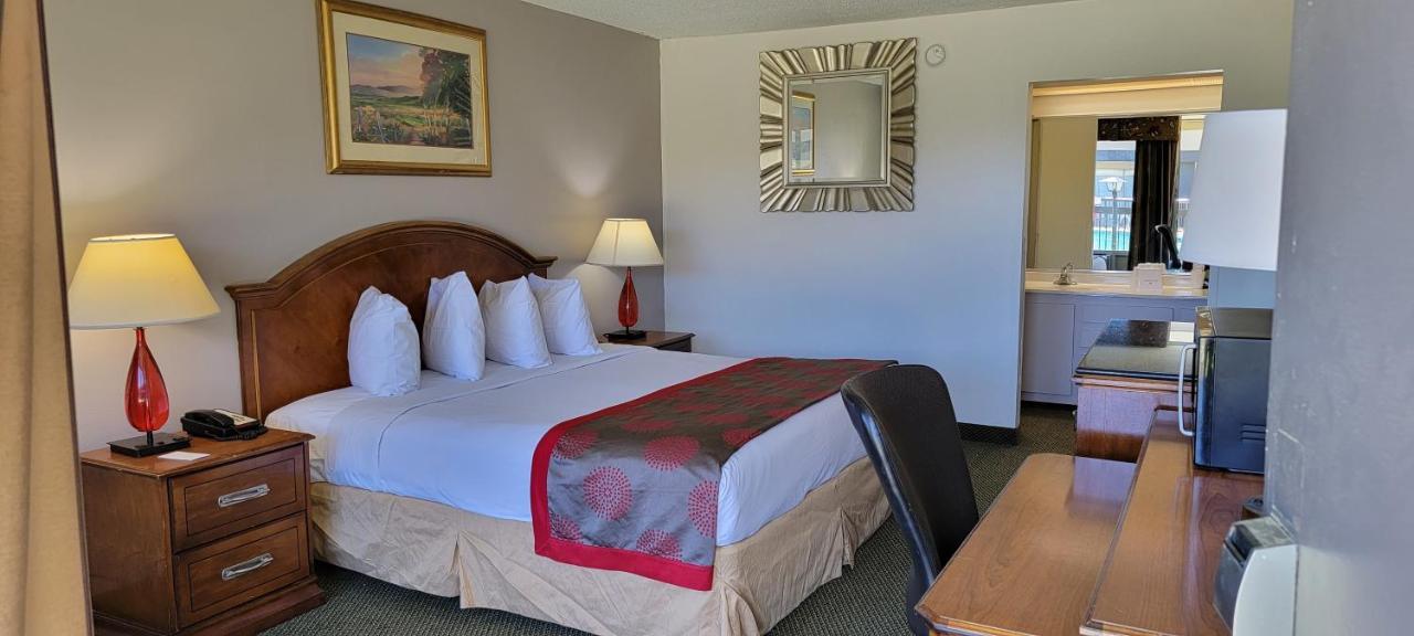 Ramada By Wyndham & Suites וורנר רובינס מראה חיצוני תמונה
