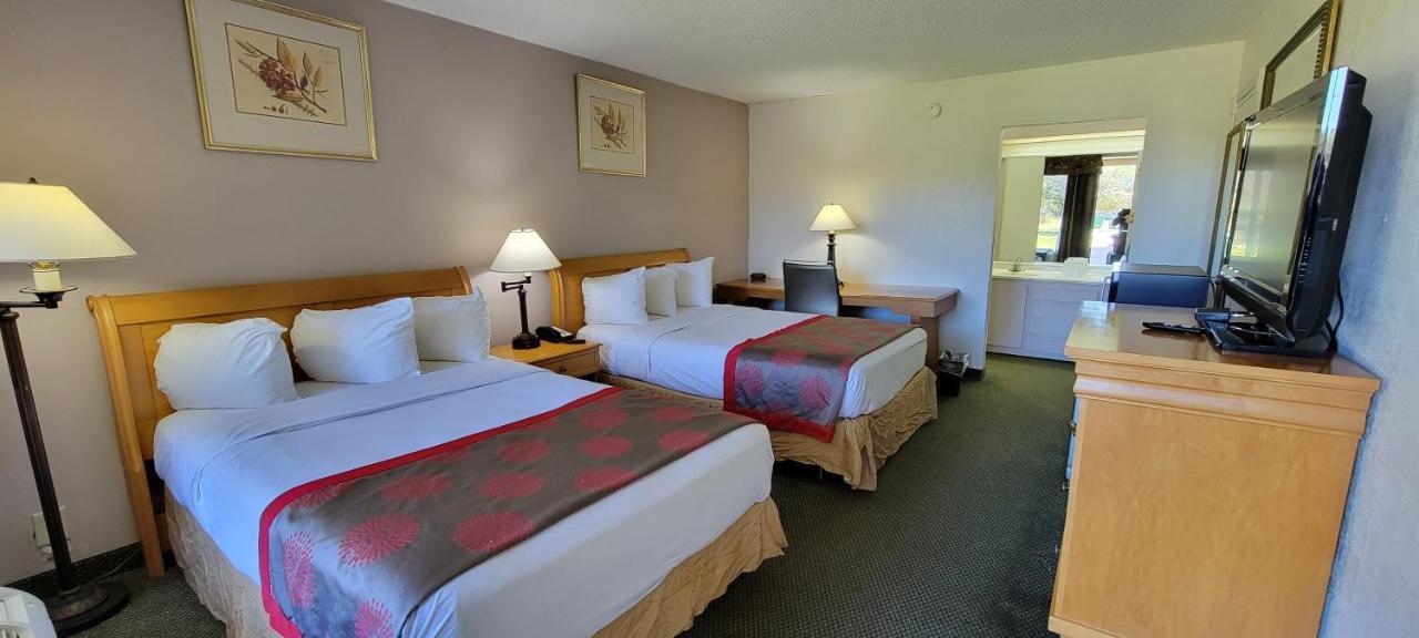 Ramada By Wyndham & Suites וורנר רובינס מראה חיצוני תמונה