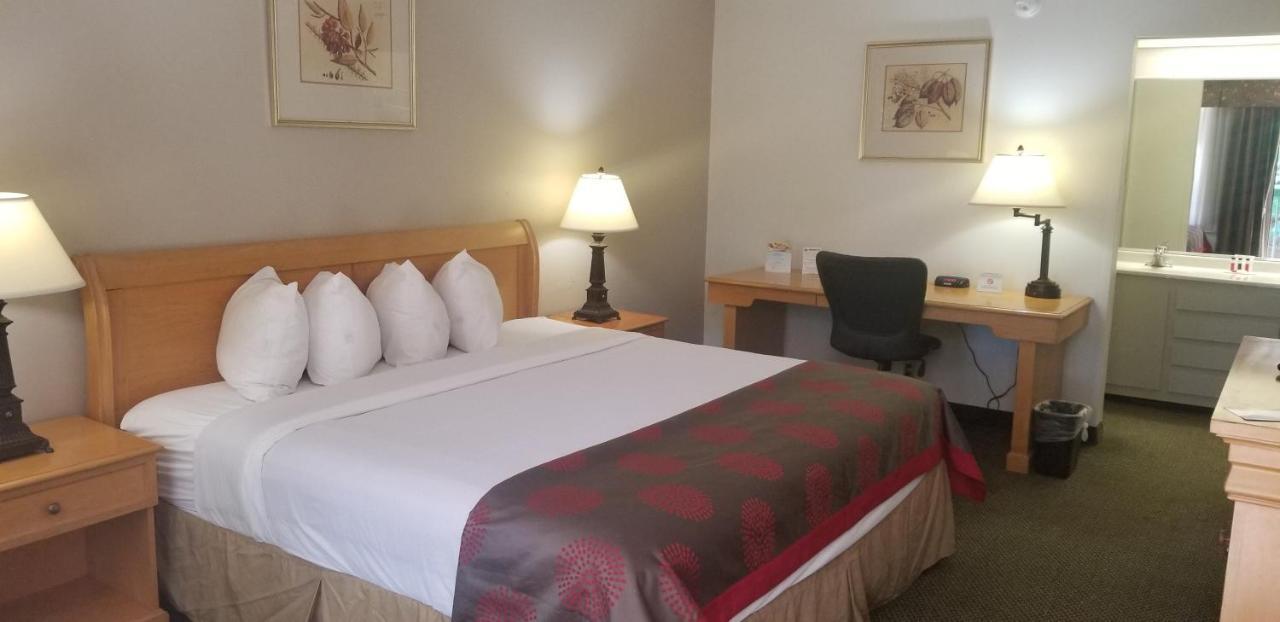 Ramada By Wyndham & Suites וורנר רובינס מראה חיצוני תמונה