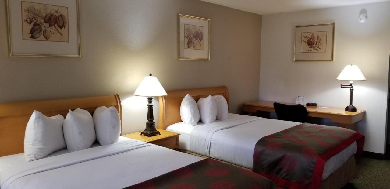 Ramada By Wyndham & Suites וורנר רובינס מראה חיצוני תמונה