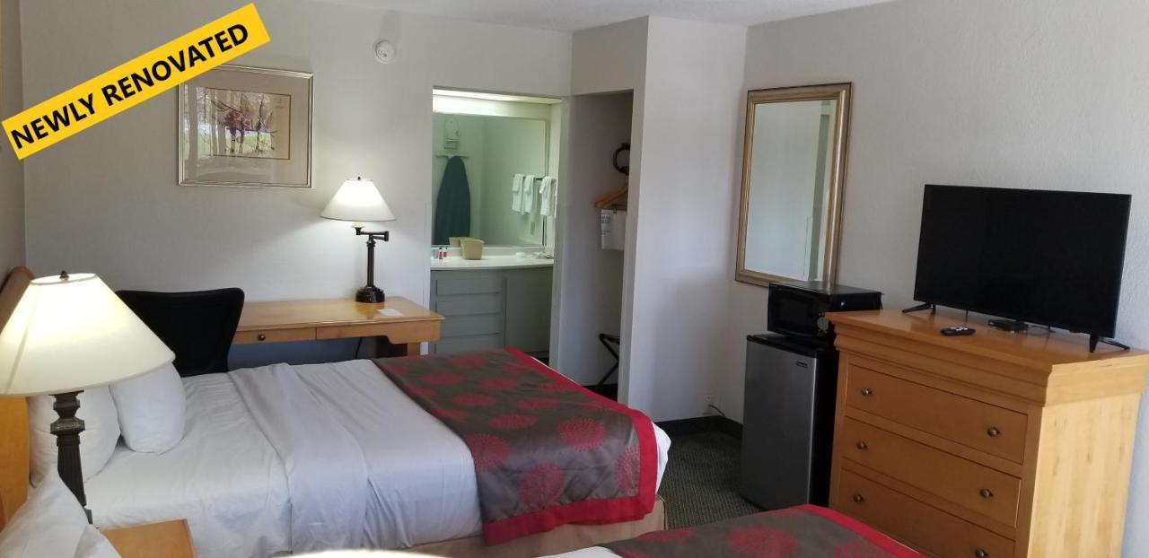 Ramada By Wyndham & Suites וורנר רובינס מראה חיצוני תמונה